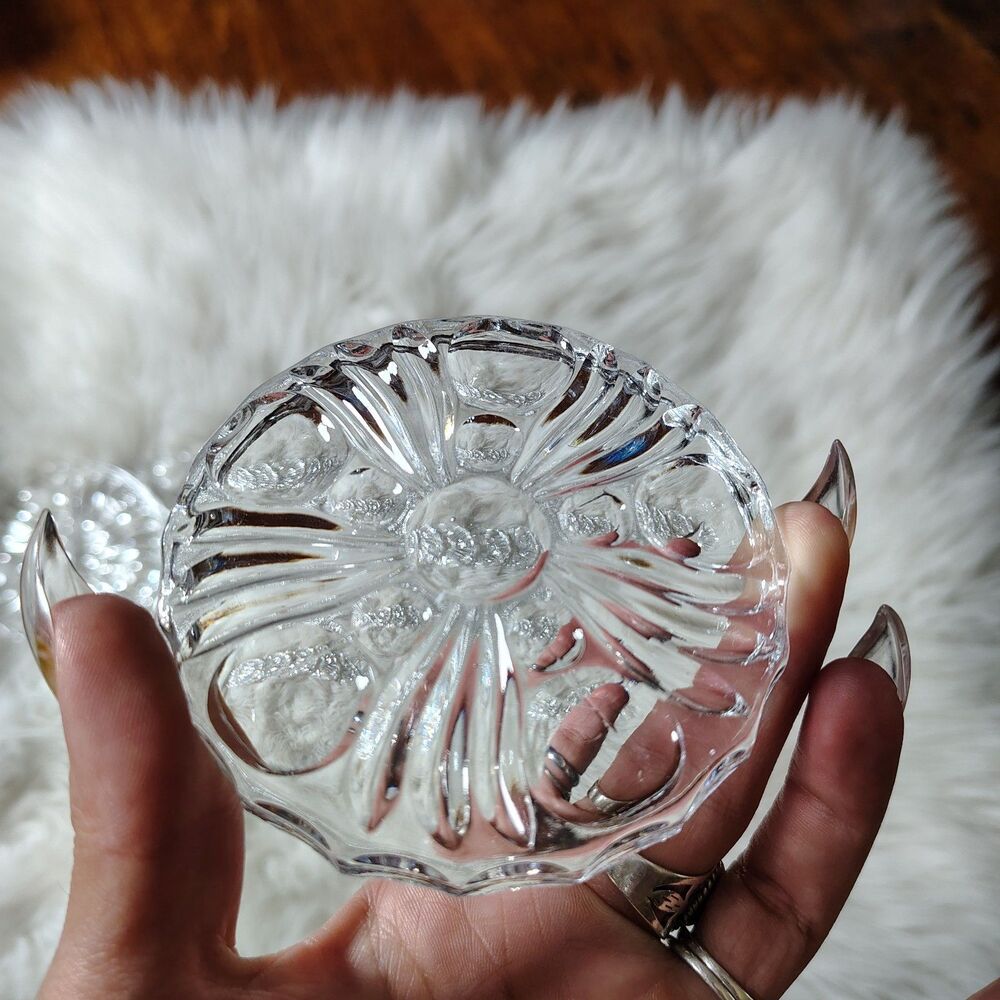 Set Of 8 VTG Clear Cut Glass Bubble Coasters - Picture 3 of 5